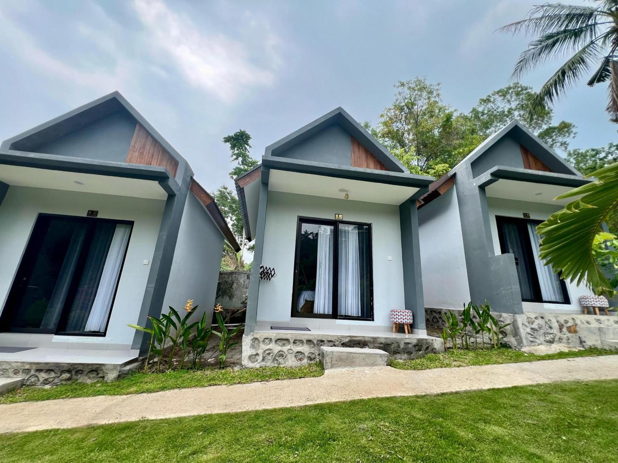 Makarma Resort Lombok Senggigi Exterior photo