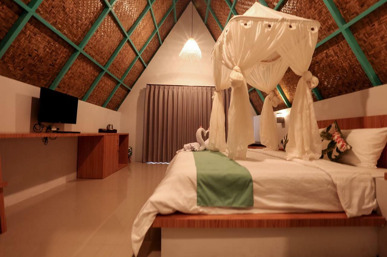 Makarma Resort Lombok Senggigi Exterior photo