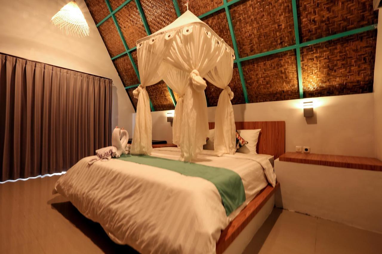 Makarma Resort Lombok Senggigi Exterior photo